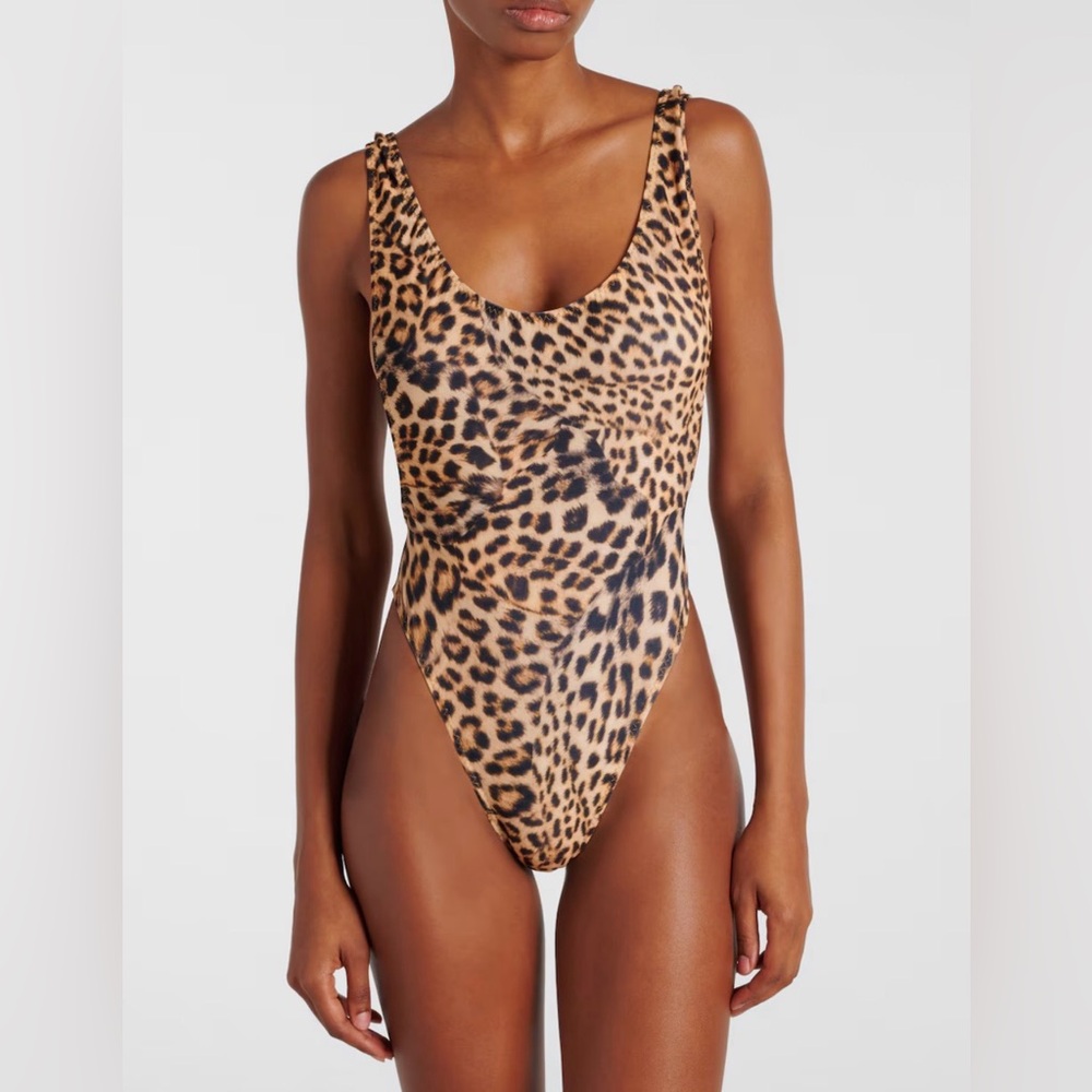 NORMA KAMALI
Marissa cheetah-print swimsuit XXS NWT
